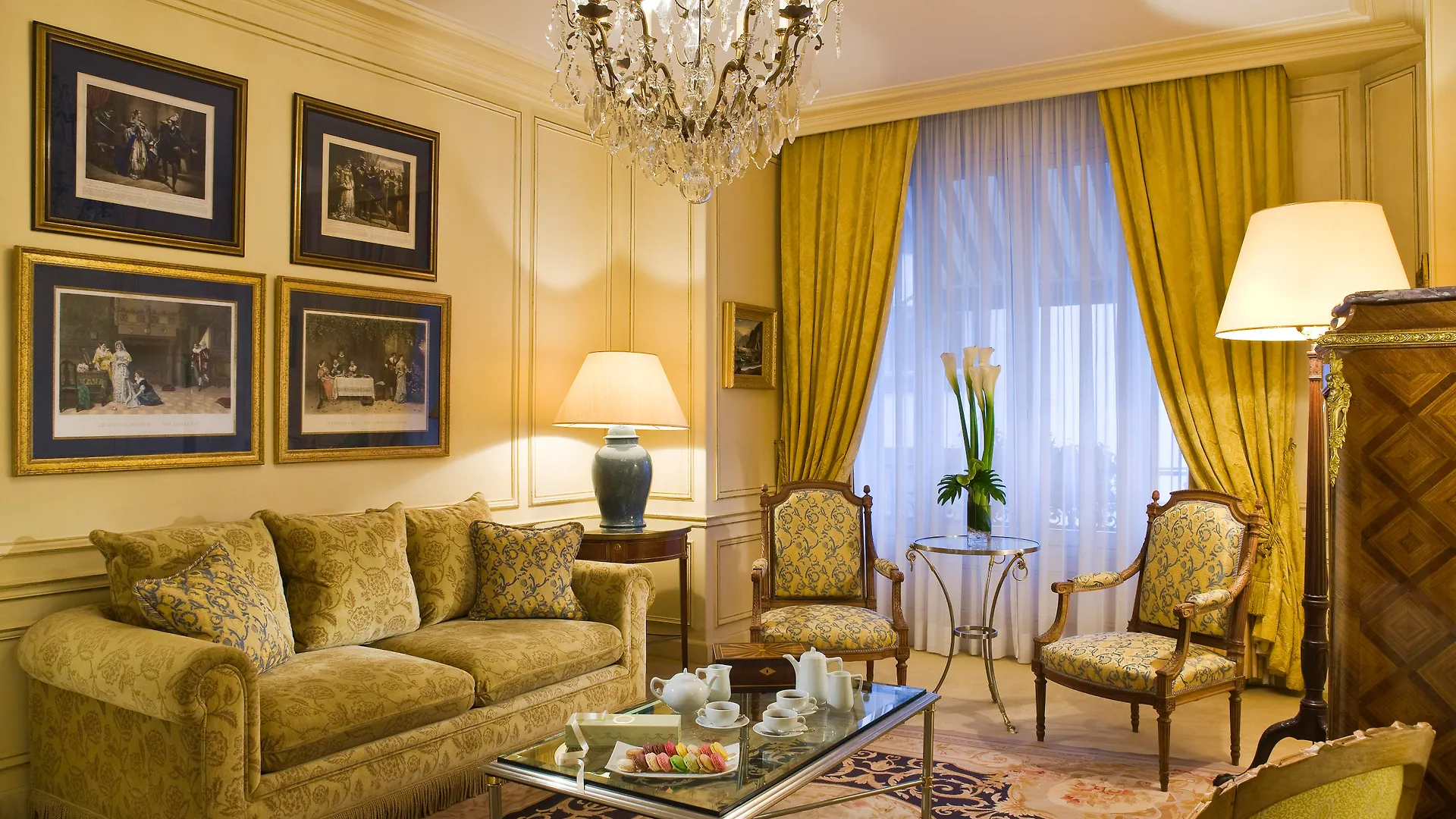 Ξενοδοχείο San Regis 5*